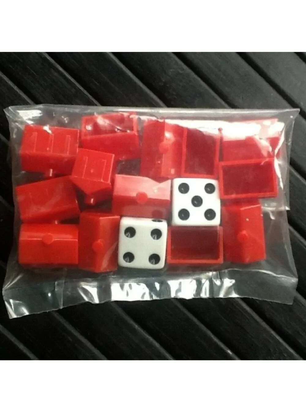 new Package of 12 Monopoly Game Hotels  ( brand new lopen package )